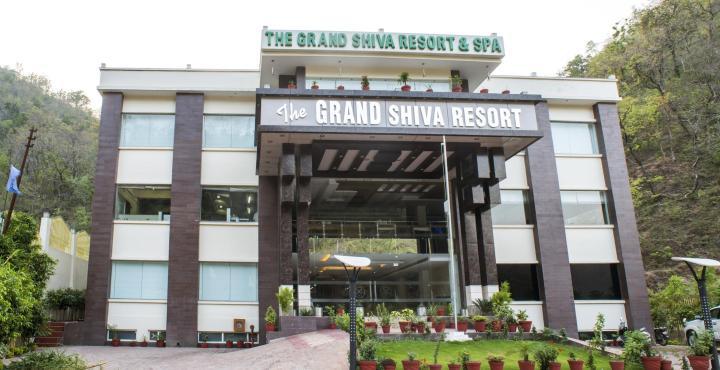 Cygnett Resort Grand Shiva Shivpuri  Exterior photo