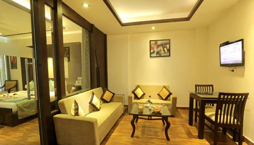 Cygnett Resort Grand Shiva Shivpuri  Exterior photo